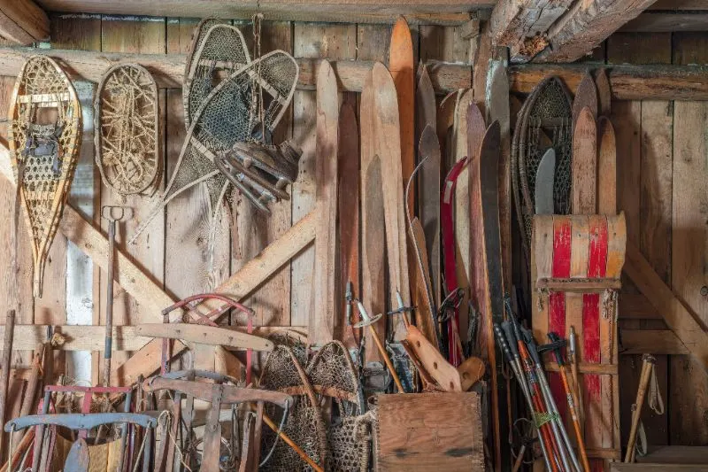 Vintage skis and snowshoes